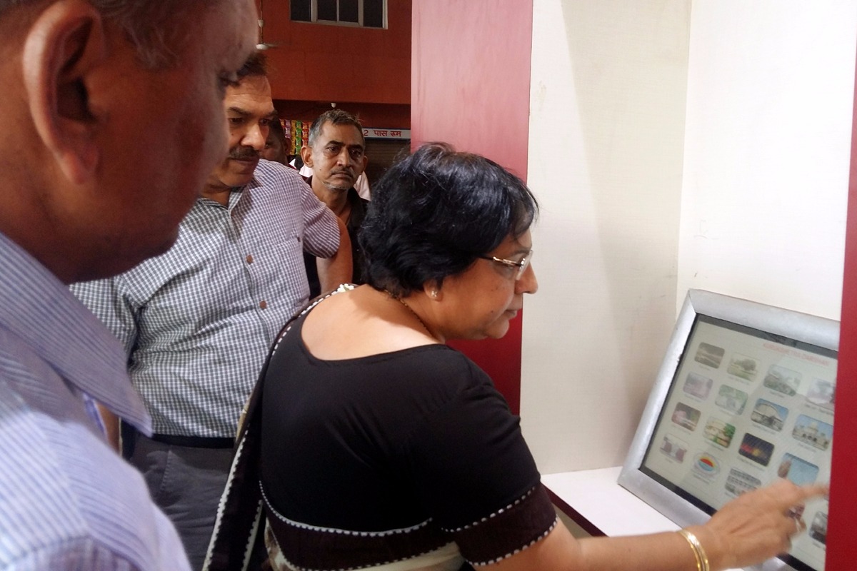 Bus Stand Digital System