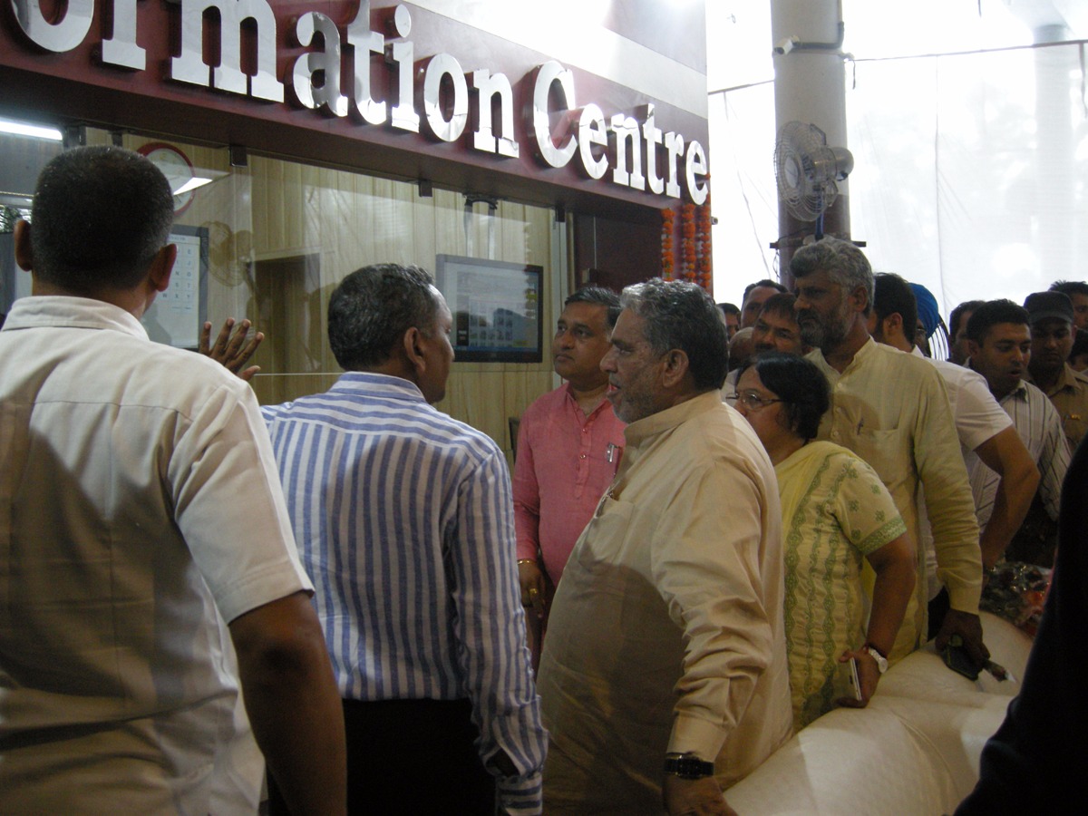 Bus Stand Digital System