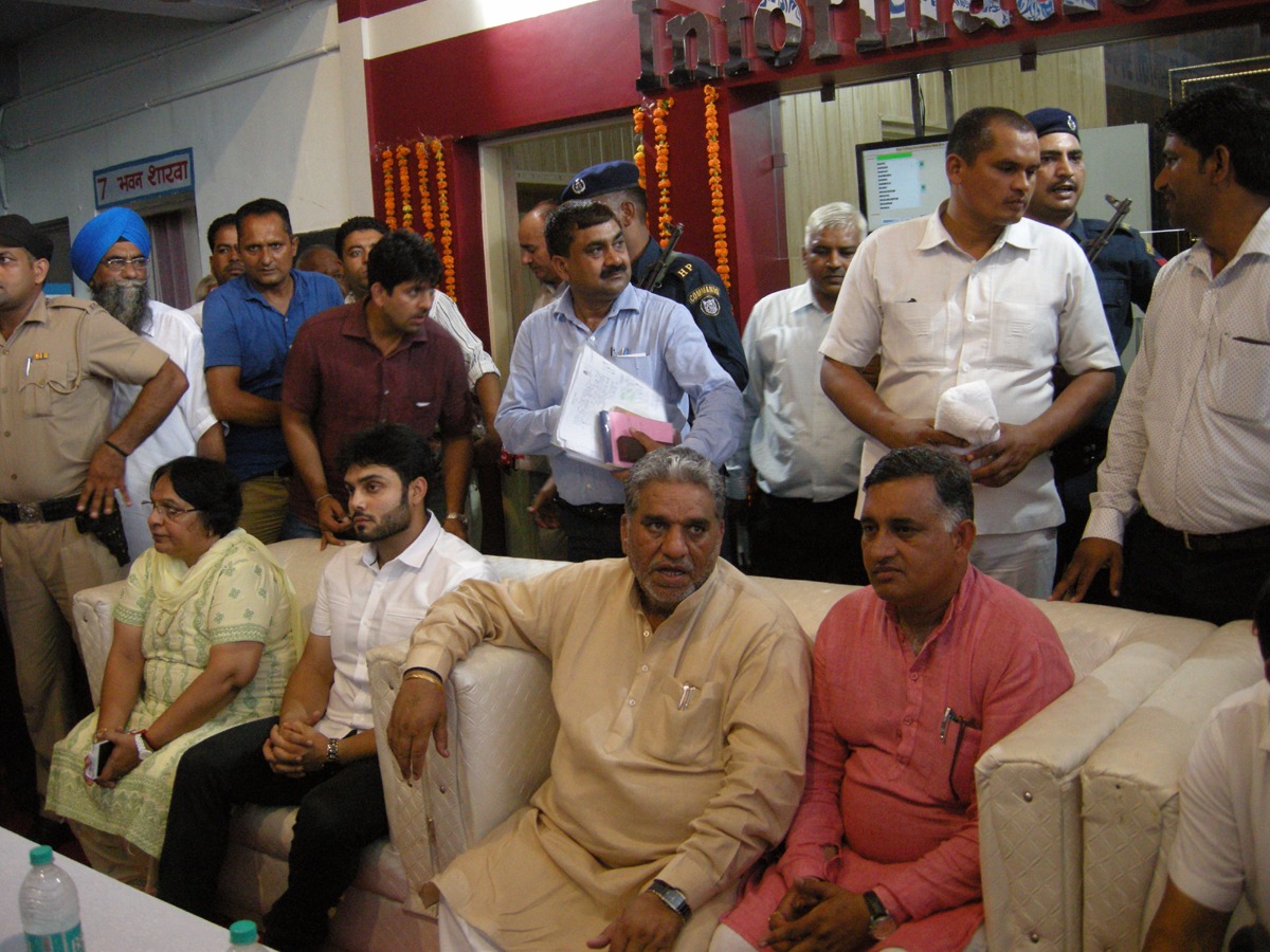 Bus Stand Digital System